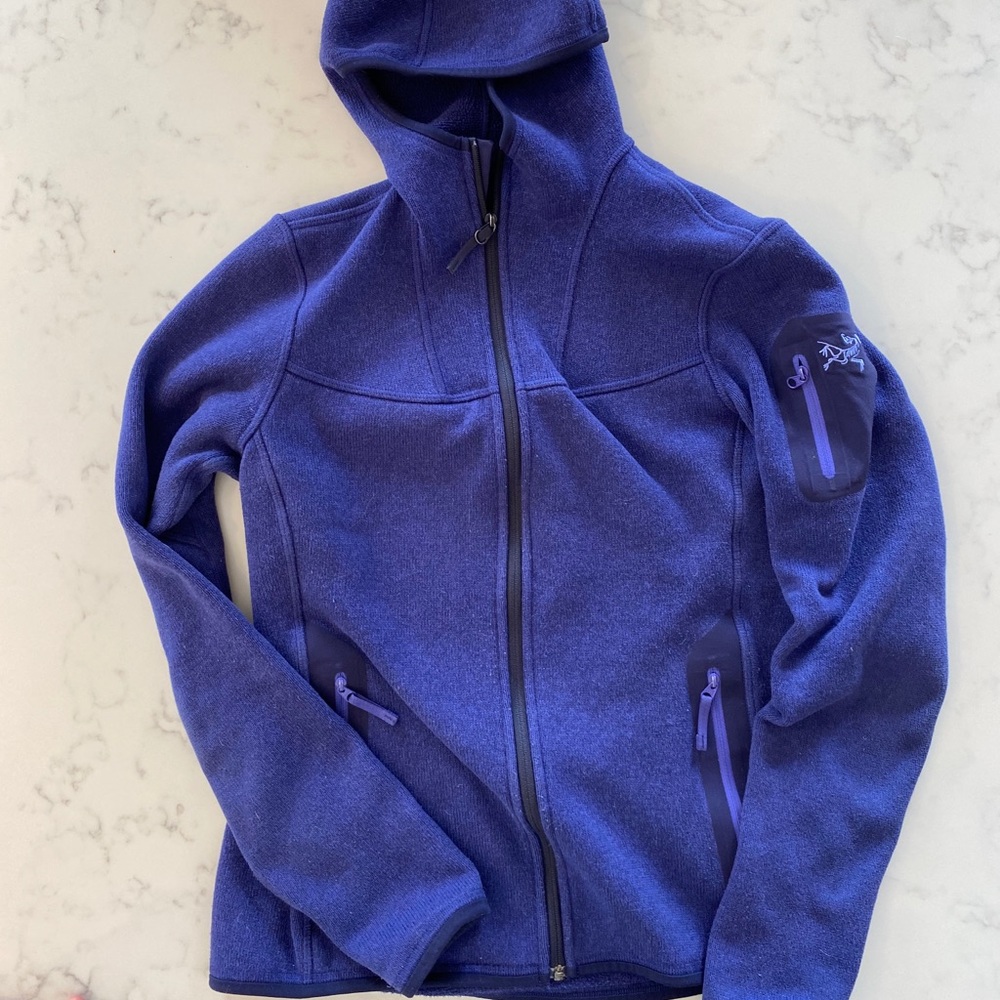 Arc'teryx zip up hooded fleece jacket purple small
